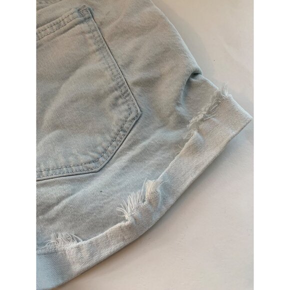 Universal Thread Women’s Size 2/26R Light Wash Denim Cutoff Shorts Buttons - Picture 5 of 8